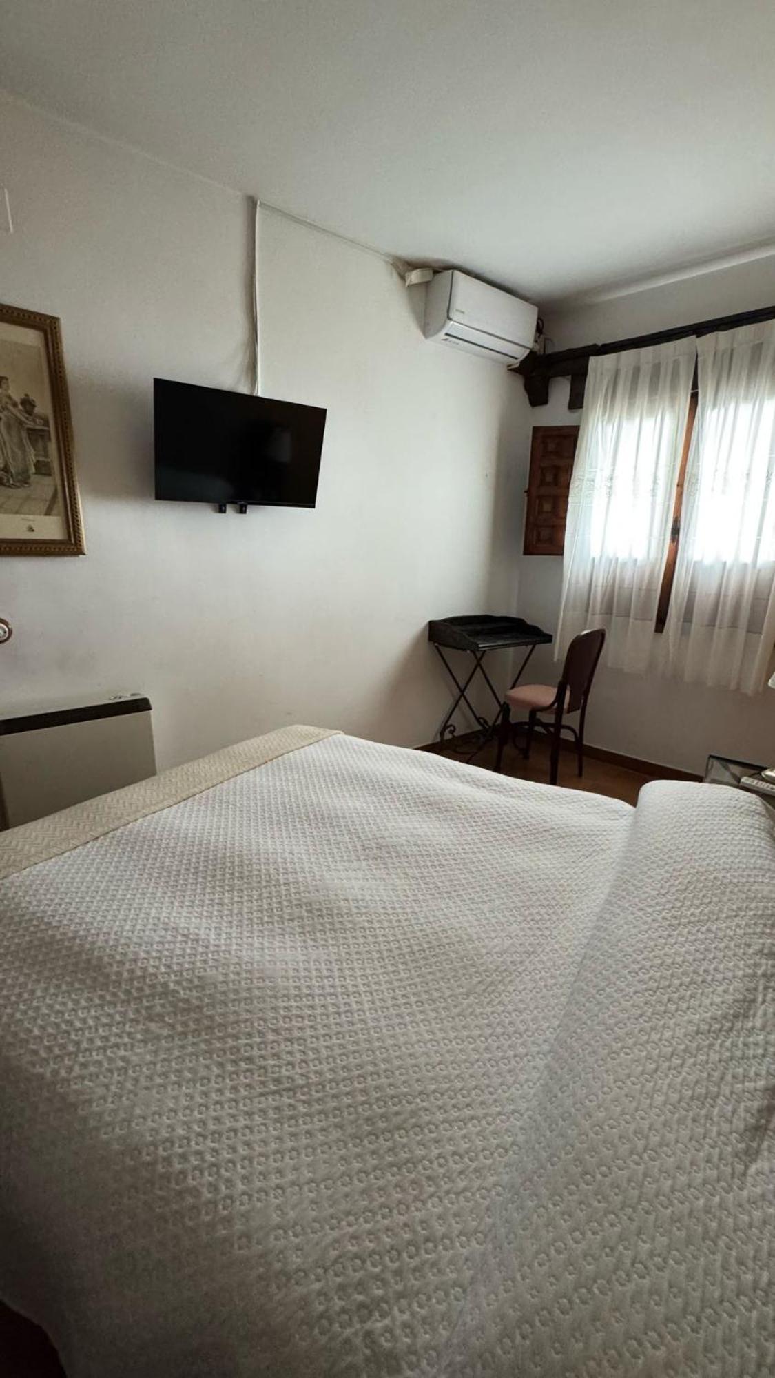 La Troje Oropesana Guest House ภายนอก รูปภาพ